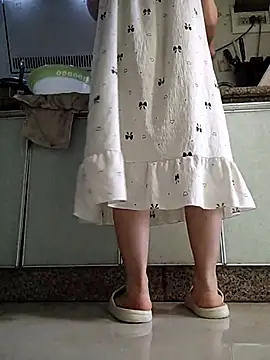 Snapshot of Xiaoyue001 chatting on January 16, 2026, 6:06 am Xiaoyue001 online show from January 16, 2026, 6:06 am