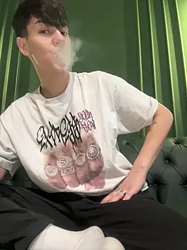 Snapshot of ravenryx chatting on February 26, 2026, 3:56 pm ravenryx online show from February 26, 2026, 3:56 pm