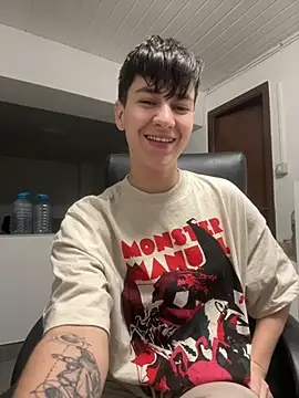 Snapshot of ravenryx chatting on February 11, 2026, 3:56 pm ravenryx online show from February 11, 2026, 3:56 pm