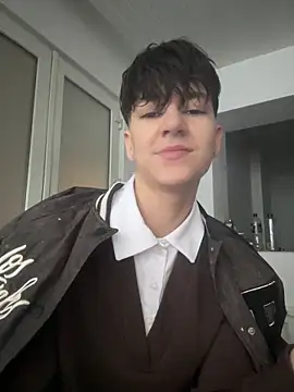 ravenryx online show from April 1, 2026, 2:36 pm