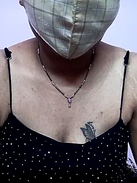 Snapshot of Ammu14399 chatting on February 13, 2026, 5:35 pm Ammu14399 online show from February 13, 2026, 5:35 pm