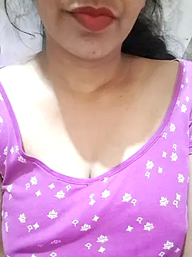 MILFybar online show from April 7, 2026, 4:31 pm