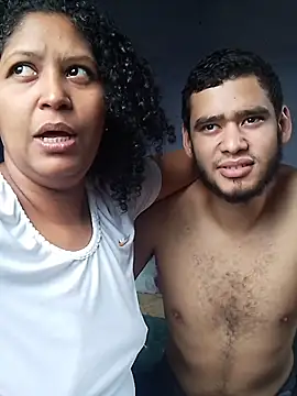 Snapshot of Isabel_and_Heckler chatting on January 14, 2026, 3:04 pm Isabel and Heckler online show from January 14, 2026, 3:04 pm