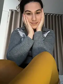 joanaguerreiru online show from March 30, 2026, 7:04 pm