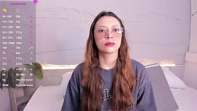 lanna 18  online show from March 4, 2026, 11:40 am