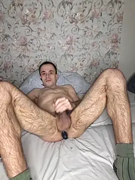 Snapshot of TvoY_bOy1 chatting on April 19, 2026, 6:10 pm TvoY bOy1 online show from April 19, 2026, 6:10 pm