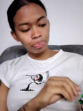 Snapshot of shenna_brunette chatting on February 26, 2026, 3:45 pm shenna brunette online show from February 26, 2026, 3:45 pm