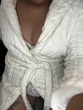 Snapshot of Joanne_hot chatting on February 2, 2026, 11:04 pm Joanne hot online show from February 2, 2026, 11:04 pm