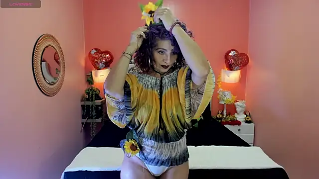 Dalila Najjar  online show from July 16, 2026, 2:47 pm
