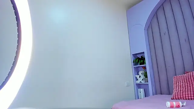 AmberStonne   online show from February 16, 2026, 2:21 am