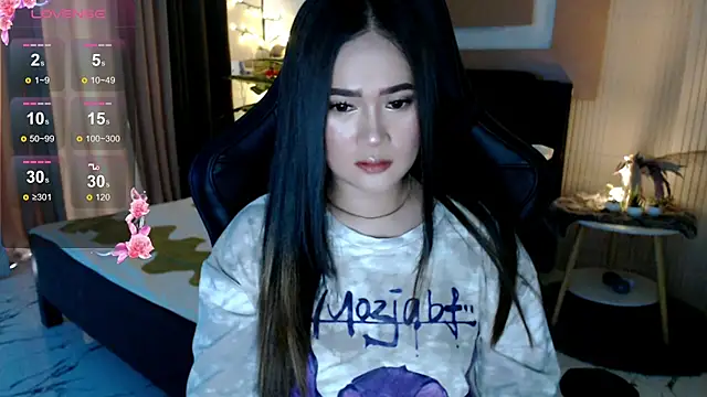 Snapshot of simplykhate chatting on February 24, 2026, 2:23 am simplykhate online show from February 24, 2026, 2:23 am