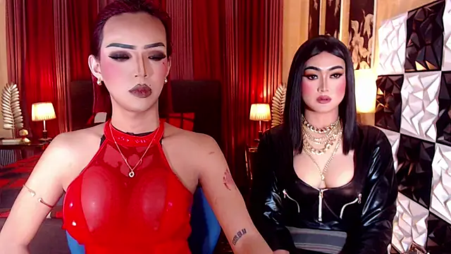 Snapshot of SeductiveJilianTS chatting on February 8, 2026, 8:23 am SeductiveJilianTS online show from February 8, 2026, 8:23 am