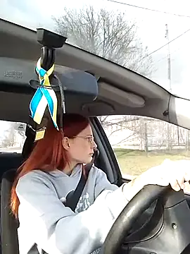 Lily Viola online show from March 21, 2026, 1:15 pm