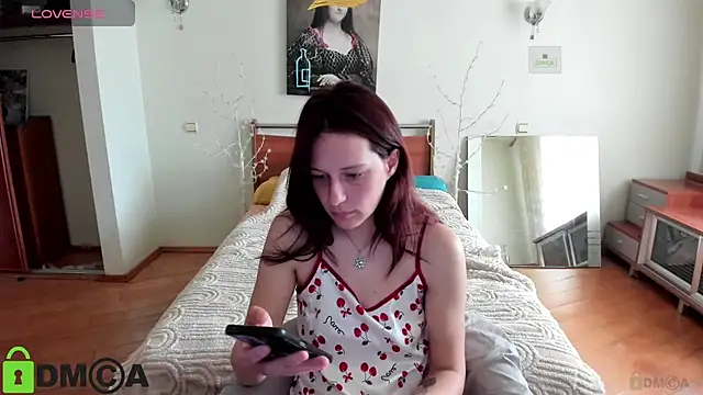 Lily Viola online show from April 20, 2026, 8:17 am