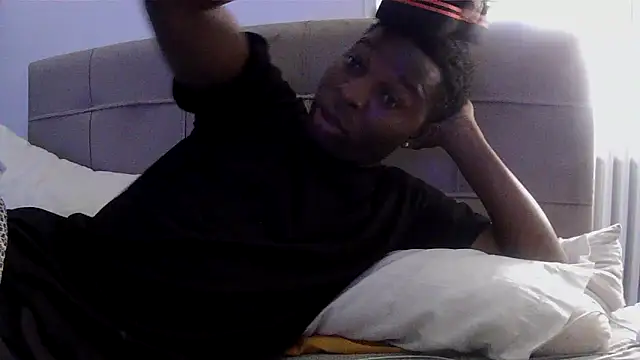 Snapshot of Bigchocco chatting on February 28, 2026, 12:49 pm Bigchocco online show from February 28, 2026, 12:49 pm