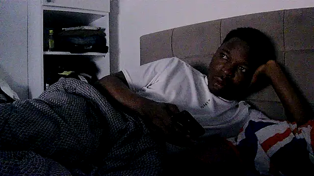 Bigchocco online show from April 15, 2026, 8:20 pm