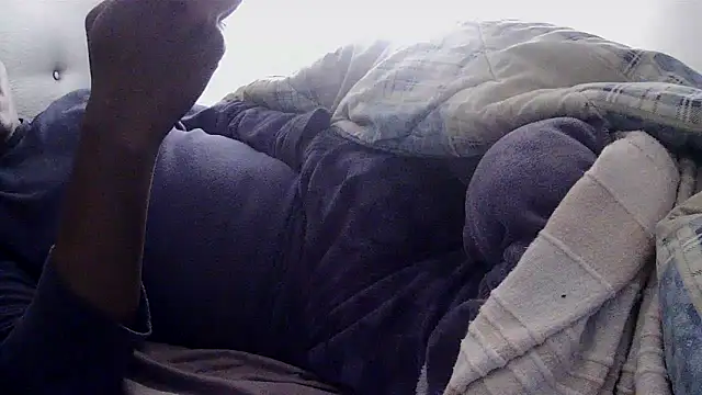 Snapshot of Bigchocco chatting on February 10, 2026, 11:48 pm Bigchocco online show from February 10, 2026, 11:48 pm