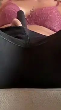 Snapshot of HiddenPleasureoff chatting on January 7, 2026, 8:41 am HiddenPleasureoff online show from January 7, 2026, 8:41 am