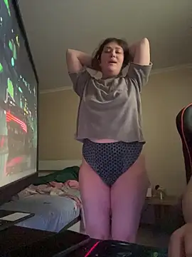 Snapshot of BettySquirtson chatting on January 14, 2026, 1:37 pm BettySquirtson online show from January 14, 2026, 1:37 pm