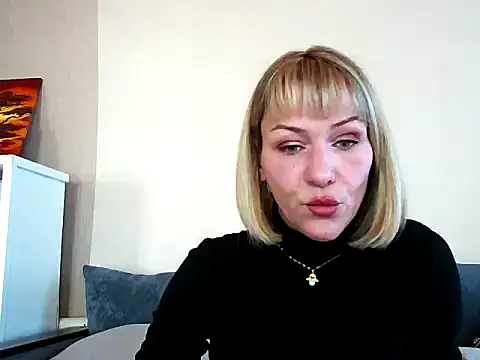 MissKryss online show from February 14, 2026, 5:51 am