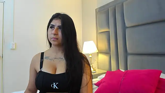 ScarletJons online show from July 24, 2026, 3:35 am