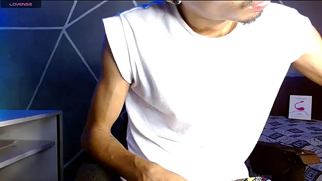 alexx 23cm online show from August 6, 2026, 3:23 am