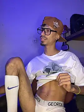 alexx 23cm online show from April 8, 2026, 3:35 pm