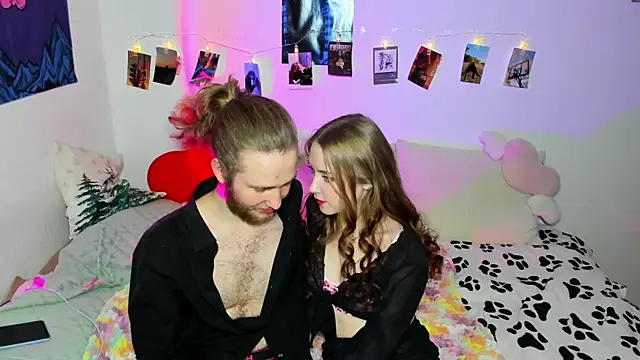 swiity room  online show from January 13, 2026, 5:28 pm