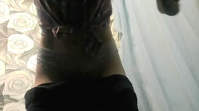  wolfxsnowy  online show from May 13, 2026, 6:20 am