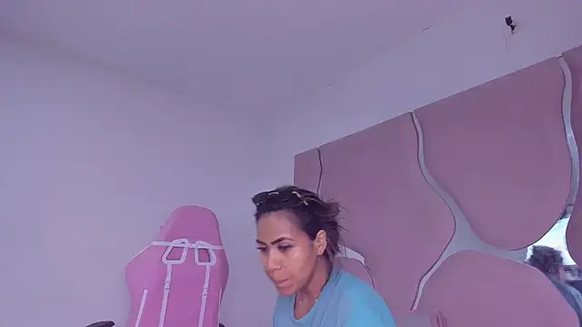 Snapshot of sharithasm chatting on April 10, 2026, 9:11 pm sharithasm online show from April 10, 2026, 9:11 pm