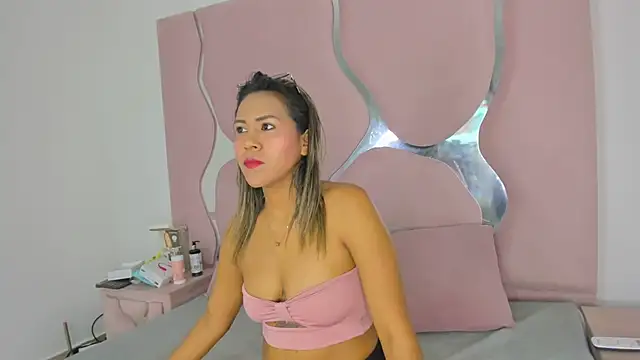 Snapshot of sharithasm chatting on April 3, 2026, 8:04 pm sharithasm online show from April 3, 2026, 8:04 pm