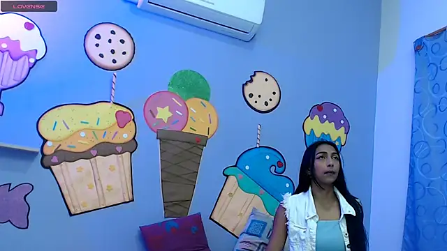 Snapshot of skinnysexzara18 chatting on March 1, 2026, 2:11 am skinnysexzara18 online show from March 1, 2026, 2:11 am