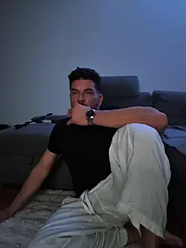 Snapshot of Angelo_33 chatting on January 12, 2026, 4:03 pm Angelo 33 online show from January 12, 2026, 4:03 pm