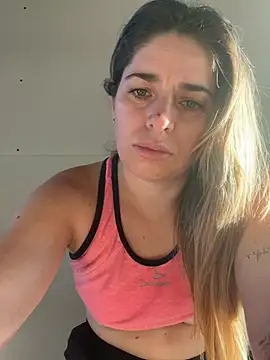 soyanahii online show from March 16, 2026, 9:39 pm