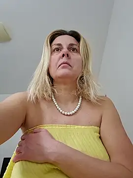 Snapshot of Amelia9798 chatting on February 28, 2026, 8:25 am Amelia9798 online show from February 28, 2026, 8:25 am