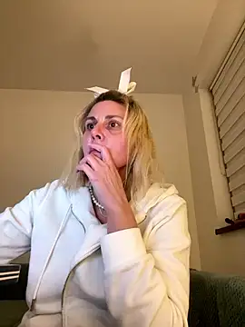 Snapshot of Amelia9798 chatting on January 15, 2026, 8:23 pm Amelia9798 online show from January 15, 2026, 8:23 pm