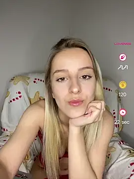 RahellaBlonde1 online show from May 1, 2026, 7:41 pm