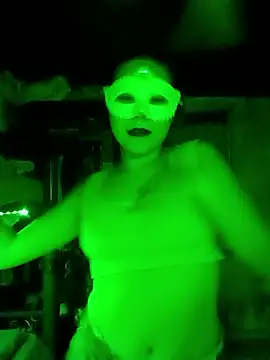 Snapshot of Sexyhanna14 chatting on January 13, 2026, 2:26 am Sexyhanna14 online show from January 13, 2026, 2:26 am