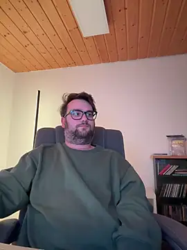 Snapshot of Dominic2295 chatting on February 22, 2026, 7:44 am Dominic2295 online show from February 22, 2026, 7:44 am