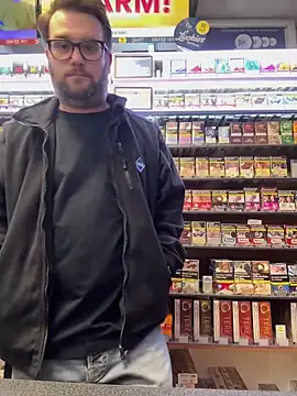 Snapshot of Dominic2295 chatting on February 23, 2026, 5:09 am Dominic2295 online show from February 23, 2026, 5:09 am