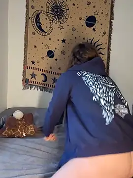 teenyblossom online show from March 11, 2026, 12:10 pm