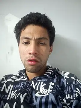 Snapshot of AlejandreBy chatting on February 3, 2026, 4:10 am AlejandreBy online show from February 3, 2026, 4:10 am