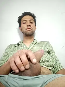 Snapshot of AlejandreBy chatting on February 6, 2026, 11:56 pm AlejandreBy online show from February 6, 2026, 11:56 pm