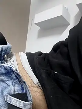 Snapshot of AlejandreBy chatting on March 27, 2026, 12:52 am AlejandreBy online show from March 27, 2026, 12:52 am