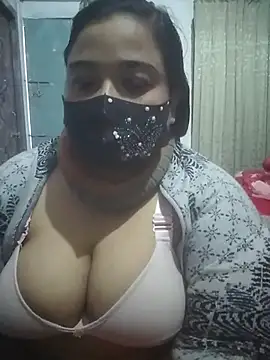 momo loves online show from February 9, 2026, 11:08 am