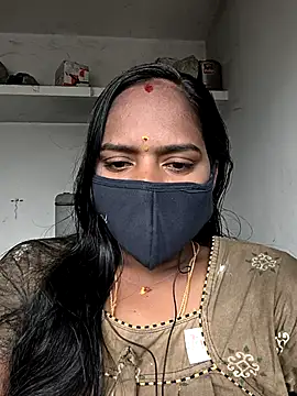 Tamil Hot Divya online show from January 8, 2026, 4:07 am