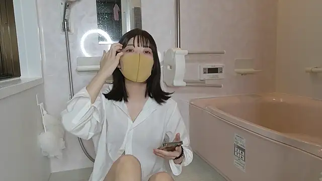 minami room online show from June 8, 2026, 4:46 am