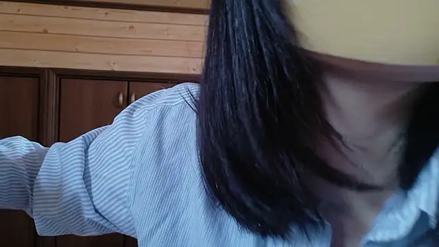 minami room online show from June 5, 2026, 5:34 am