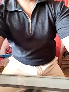 RaiStarrrr0-9 online show from January 9, 2026, 4:41 am