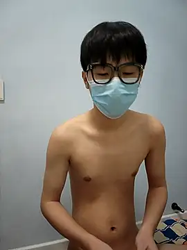 tinKKKKKKL online show from February 16, 2026, 4:27 pm